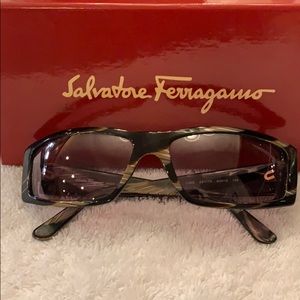 Salvatore Ferragamo women’s Sunglasses